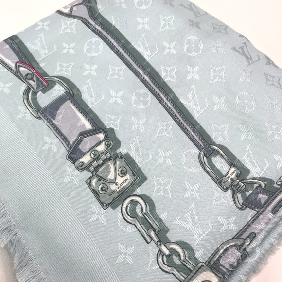 LOUIS VUITTON Blue Monogram Scarf - Picture 7 of 13